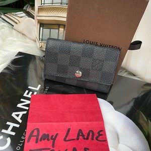 Graphite 6 Key Holder and Box